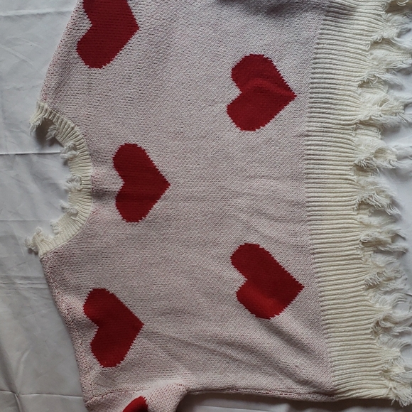 TREND SHOP HEART SWEATER - Picture 9 of 9